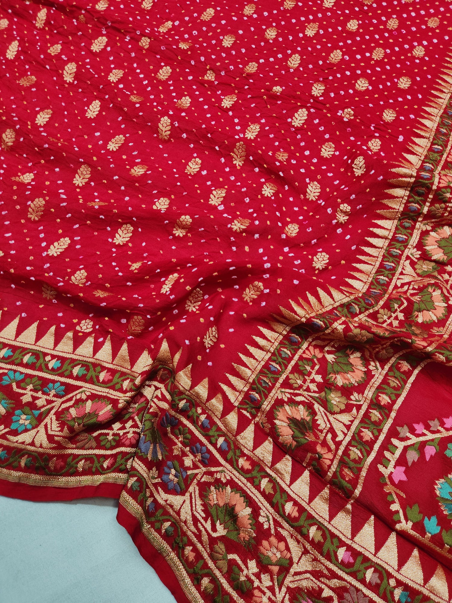 Banarasi Bandhej saree