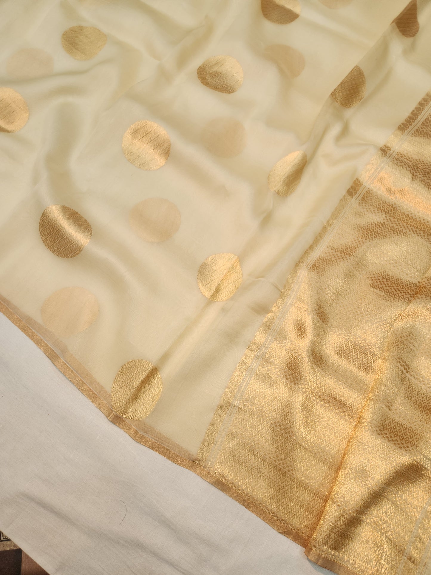 Banarasi Handloom pure kaduwa kora silk saree Handwoven - off white