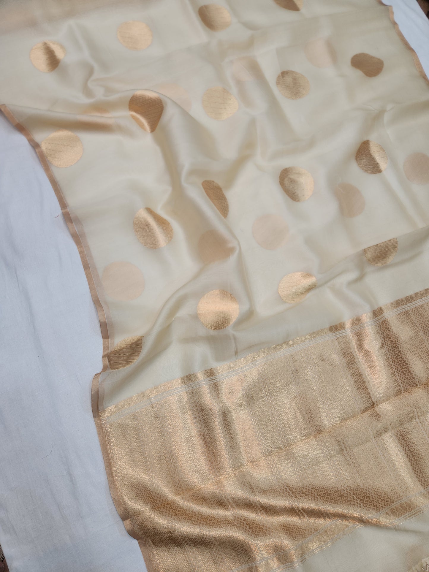 Banarasi Handloom pure kaduwa kora silk saree Handwoven - off white