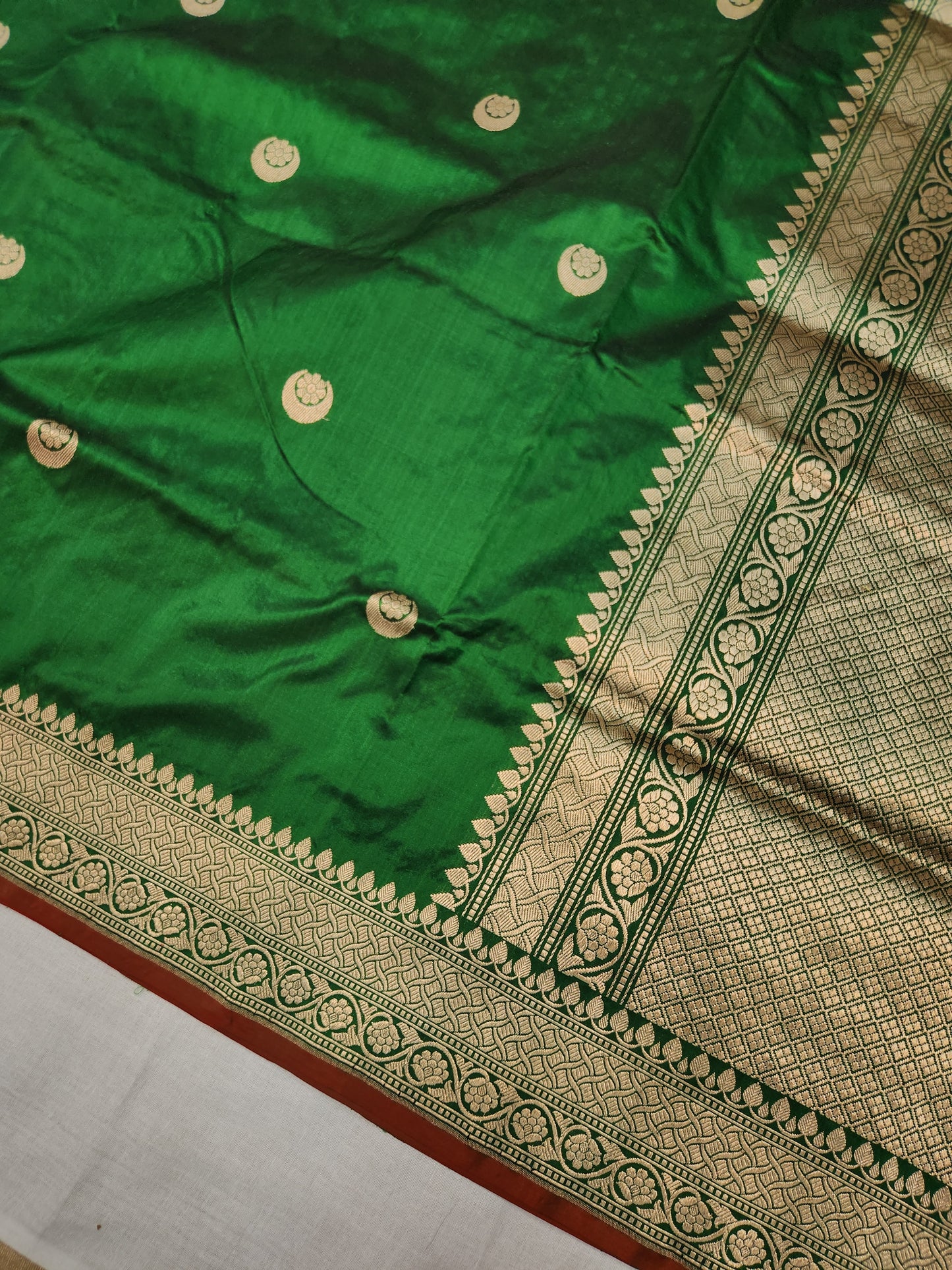 Banarasi Handloom pure kaduwa katan silk saree HandWoven - Phalo green