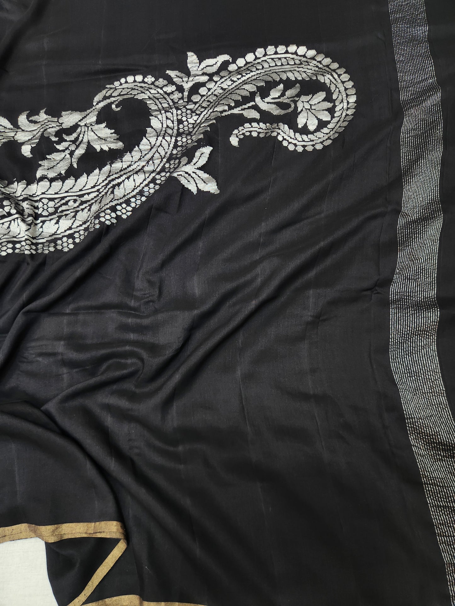 Banarasi Handloom pure Moonga Georgette saree - Black