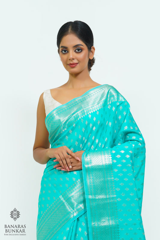 Banarasi semi kataan Tapeta silk saree allover Buti design with equal T