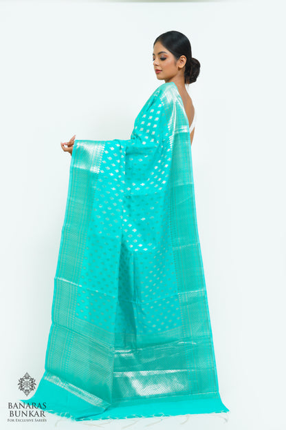 Banarasi semi kataan Tapeta silk saree allover Buti design with equal T
