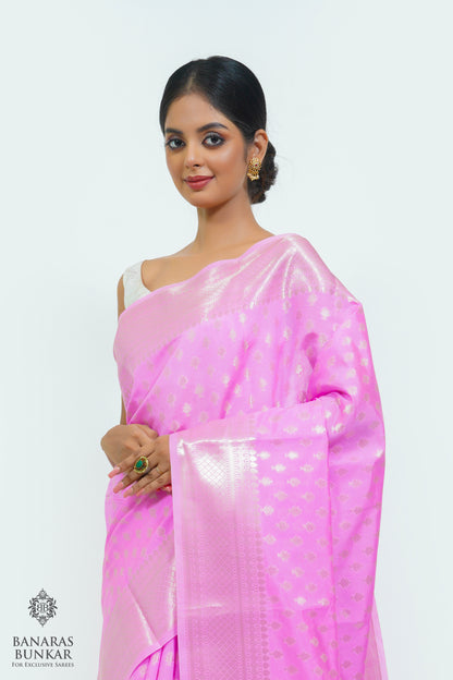 Banarasi semi kataan Tapeta silk saree allover Buti design with equal T