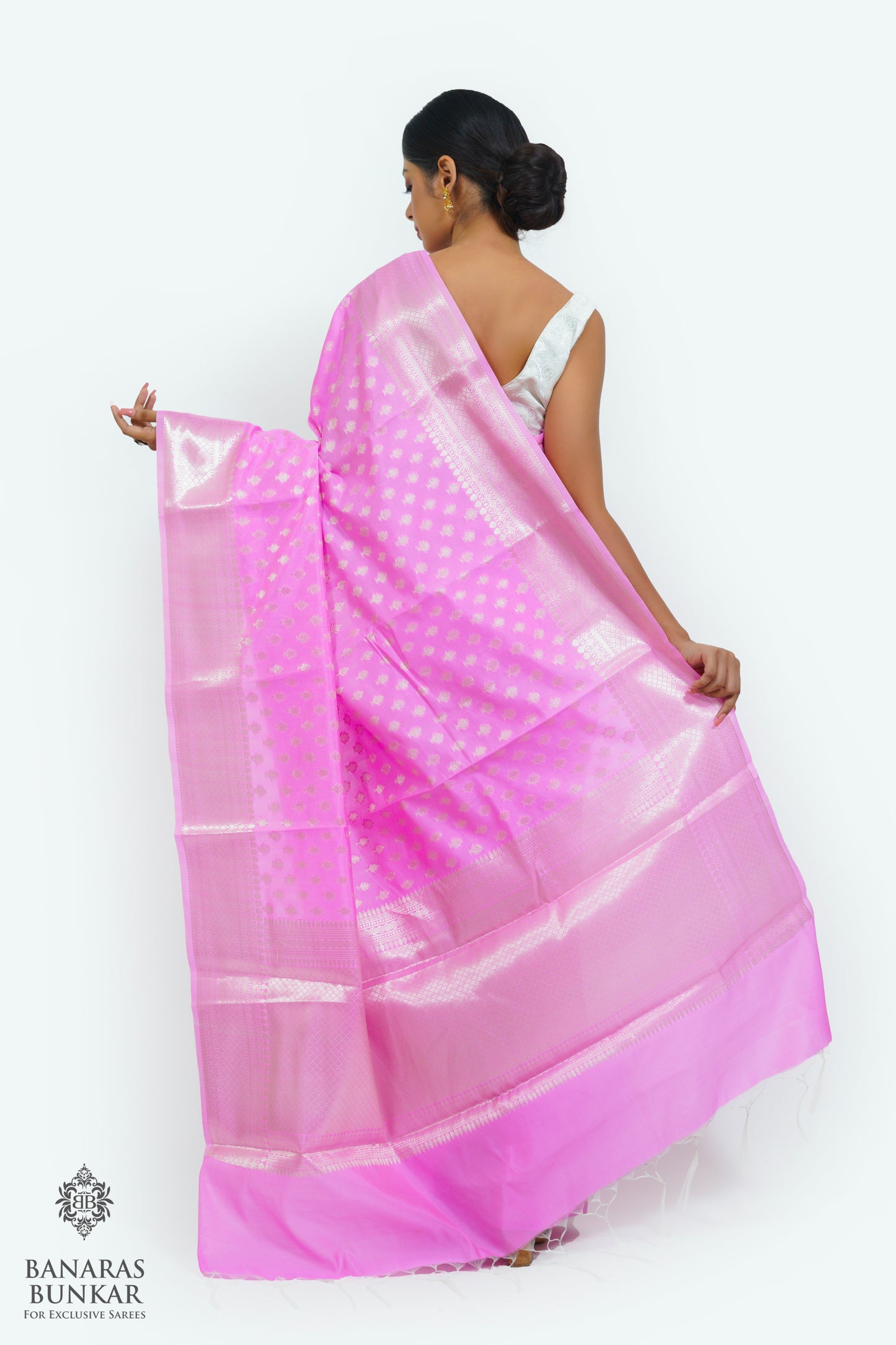 Banarasi semi kataan Tapeta silk saree allover Buti design with equal T