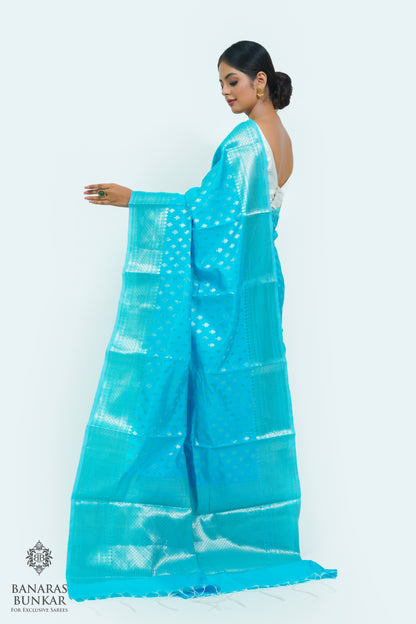 Banarasi semi kataan Tapeta silk saree allover Buti design with equal T