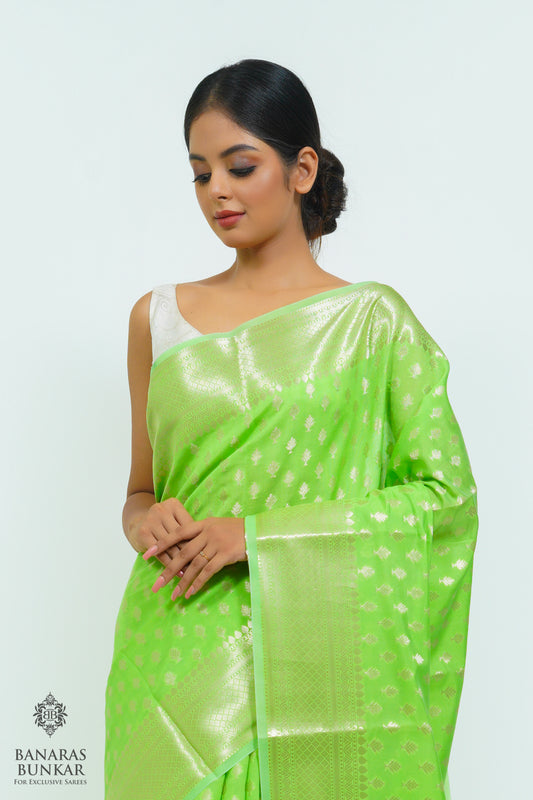 Banarasi semi kataan Tapeta silk saree allover Buti design with equal T