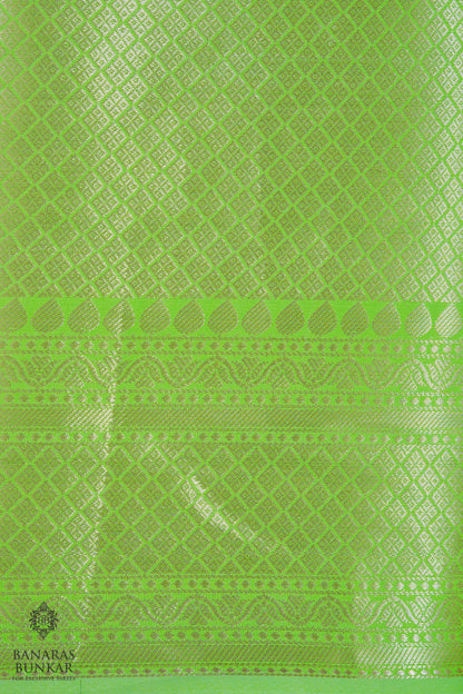 Banarasi semi kataan Tapeta silk saree allover Buti design with equal T