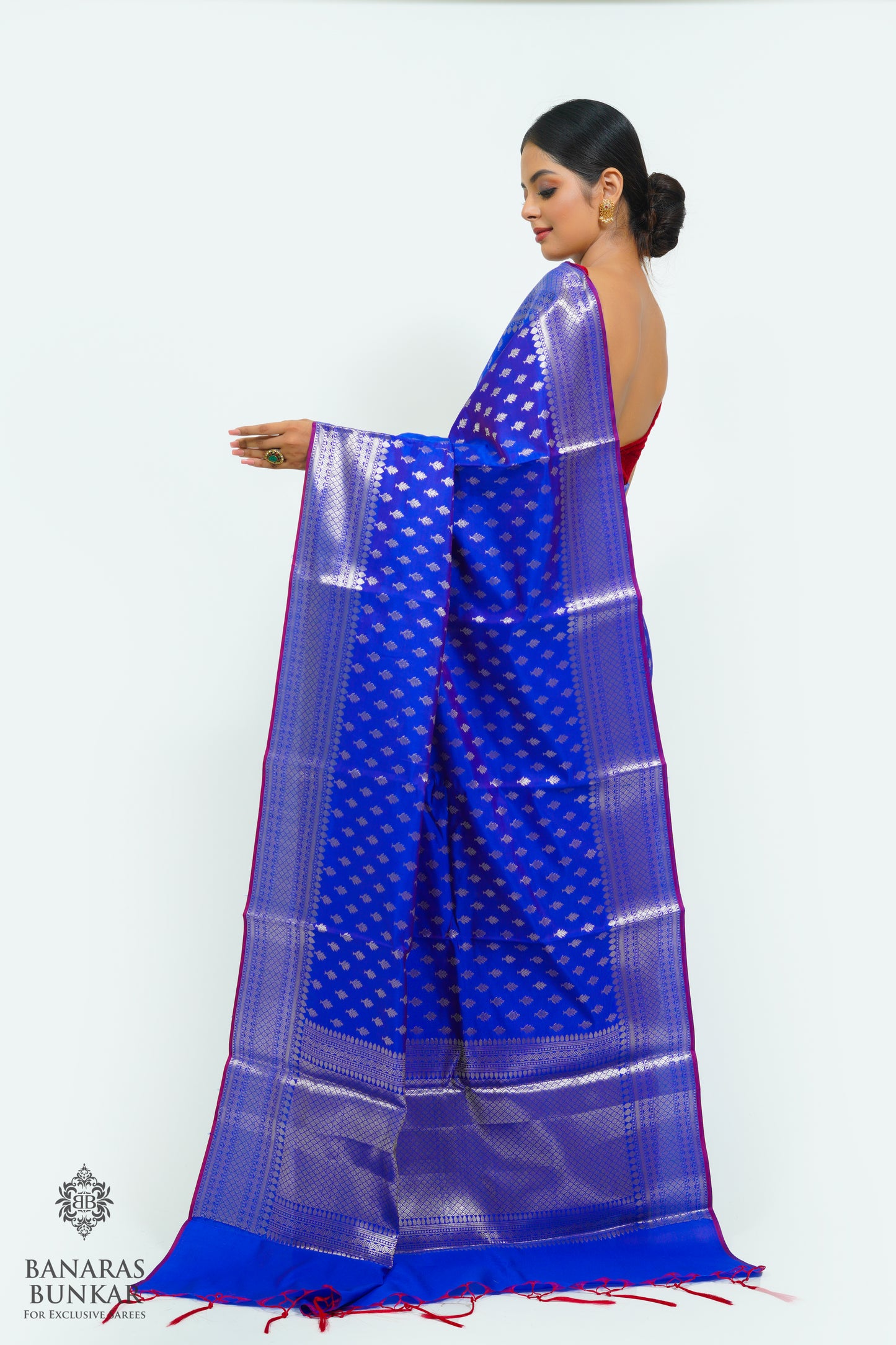 Banarasi semi kataan Tapeta silk saree allover Buti design with equal T