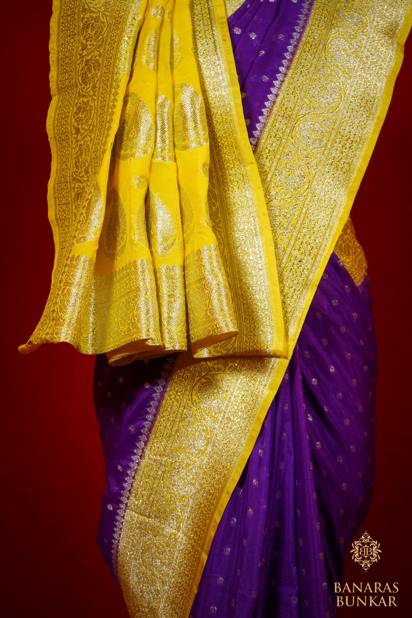 Banarasi semi Georgette Katan silk saree Buti Pattern weaved at silver zari